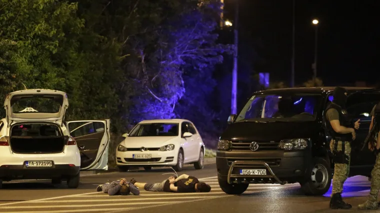 Drama u Mostaru: Policija presrela taksi u kojem su bili dileri i na&scaron;la 1080 paketića heroina