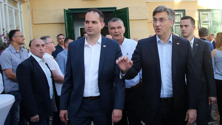 Andrej Plenković iz &Scaron;ibenika poručio: 'Na&scaron; mentalitet mora biti pobjednički'