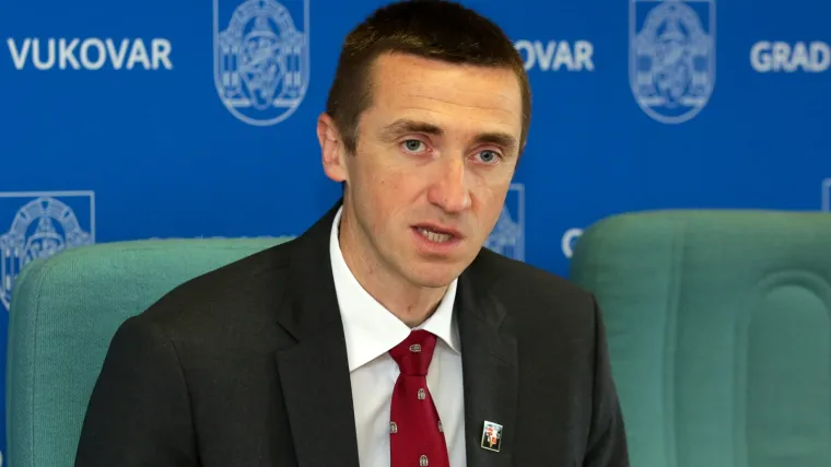Penava: 'HDZ i SDSS egzistiraju na političkoj sceni na račun interesa Vukovara'