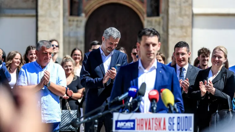 'Traže način kako suzbiti građane da izađu'