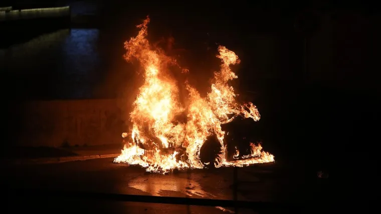Usred noći planuo BMW u Zagrebu: 'Uhvatila me panika i nemoć pred vatrom koja je bila sve veća'