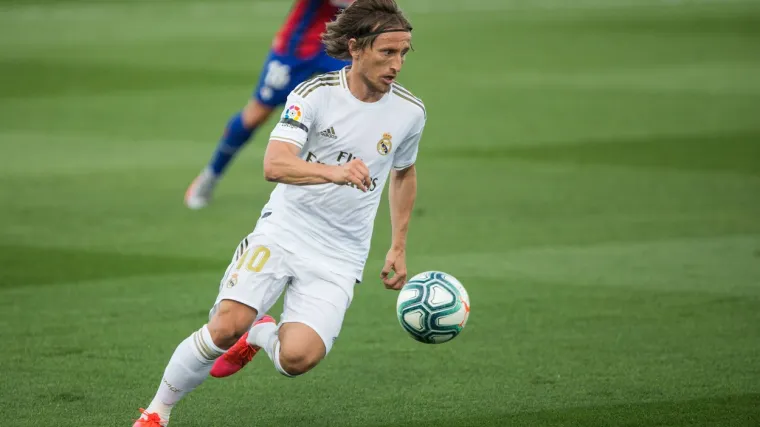 Skupio 225 prvenstvenih susreta i zabio petnaest golova