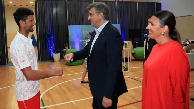 Zavod za javno zdravstvo otkriva treba li premijer Plenković u samoizolaciju ili ne treba