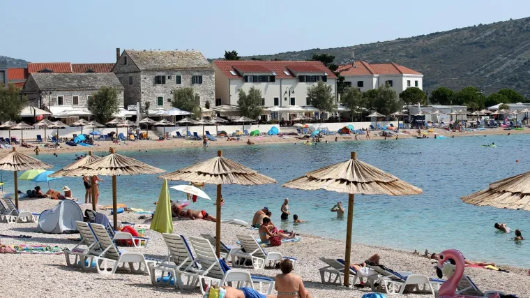 Britanci stižu na Jadran? Hrvatska na popisu zemalja u koje će gosti s Otoka smjeti na ljetovanje