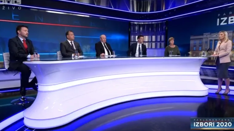 'Smije&scaron;no, čovjek vozi sam gnoj u polju i bude kažnjen. Plenković dodiruje osobu i ni&scaron;ta'