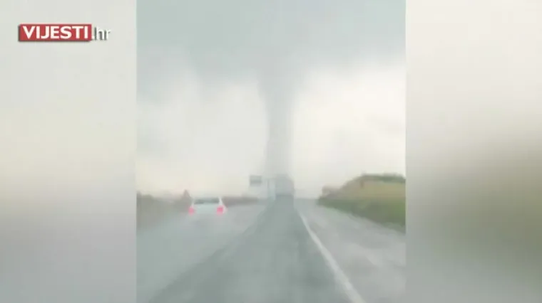 VIDEO Fascinantna nepogoda pogodila je Istanbul, RTL-ov meteorolog poja&scaron;njava o čemu se radi