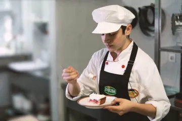 Najslađe ljetno osvježenje: Pogledajte kako napraviti prefini kolač s malinama!