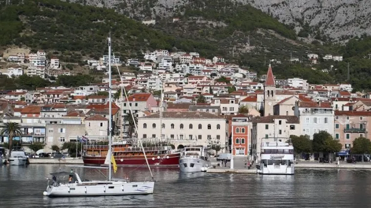 Jedna od najpoznatijih jadranskih rivijera je na koljenima