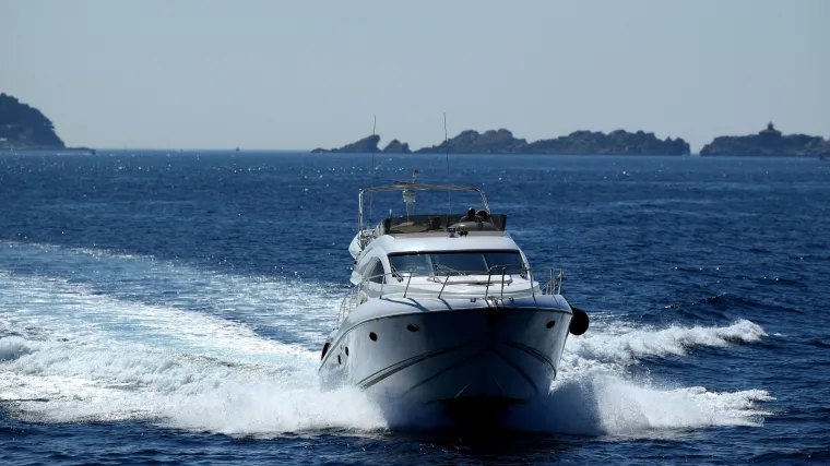 Tata nasukao gliser na hrid. Ozlijedio sebe i svoje dvoje djece