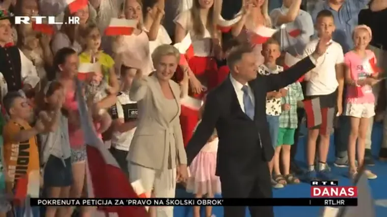 Kako je izgledala izborna nedjelja diljem svijeta?