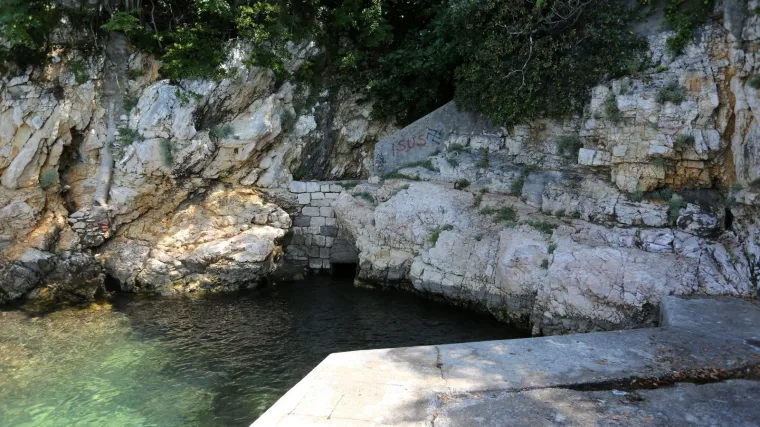 Bacili prijatelja u more i prijetili rukometa&scaron;u koji ga je spa&scaron;avao: 'Nemoj da podivljam pa će morat pucat'