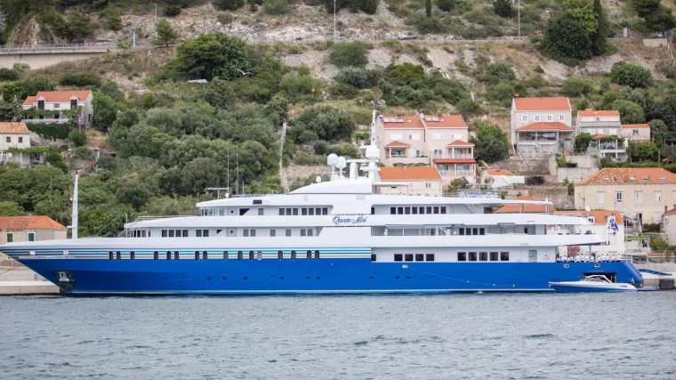Zaražena dva člana posade koji su iz Dubrovnika sletjeli u Pulu? Na Jadran dovezli goste milijardera
