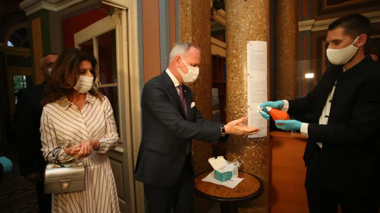 Prvo, trebate imati osobu od povjerenja...