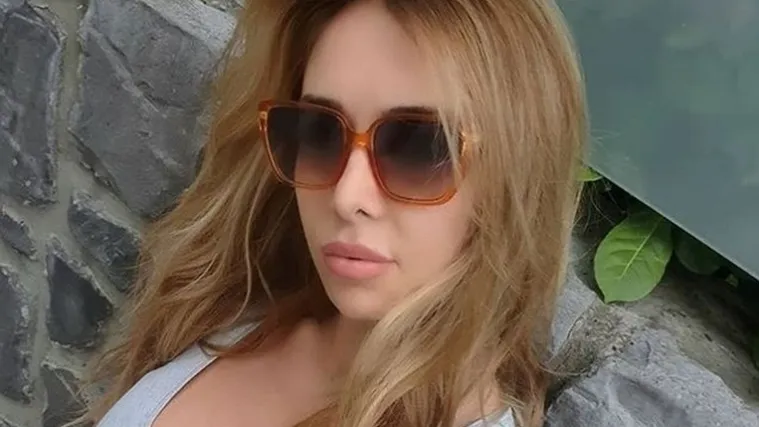 Pjevačica provocira u tijesnoj odjeći; 'Vidi se da je sve prirodno'