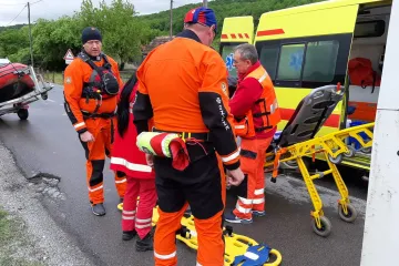 Trogodišnje dijete nestalo u Zagvozdu: HGSS-ovci ga pronašli dva kilometra od kuće