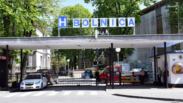 'Prijatelji na mene vr&scaron;e stra&scaron;an pritisak, &scaron;okiran sam onime &scaron;to traže'