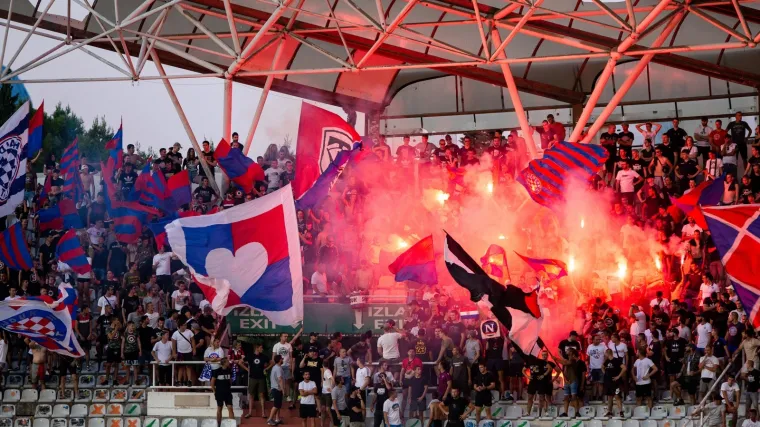 Torcida 'pokopala' svoj Hajduk i pokazala neviđenu emociju nakon utakmice