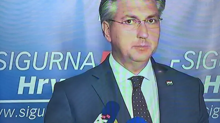 'Dosta mi je 76 ruku'