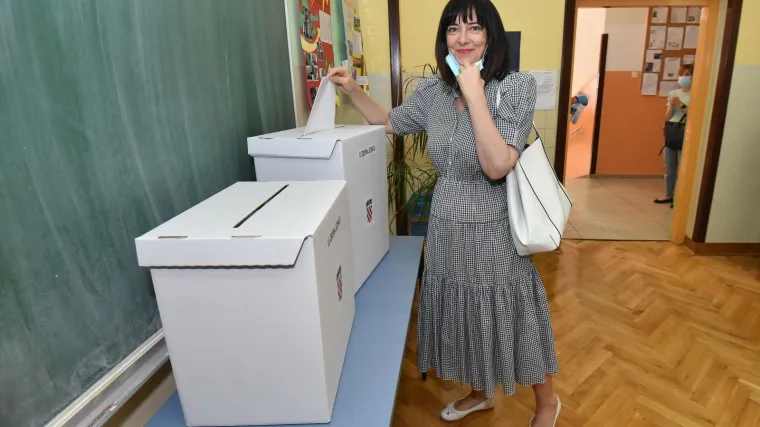 Tko osim Divjak i &Scaron;tromara od ministara odlazi, a tko ostaje? Vi&scaron;e otkriva RTL Danas!