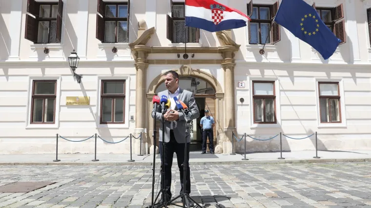 Hrebak se sastao s Plenkovićem: 'Dajemo podr&scaron;ku HDZ-u, tražimo transparentnost'
