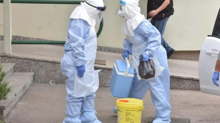 U Zadru zaražena žena koja je bila na velikoj svadbi; Slovenija ograničava okupljanja