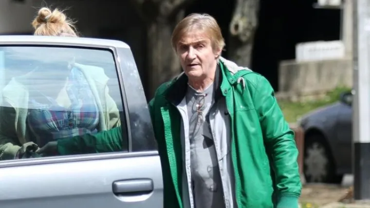 Nasrnuo je na liječnika?