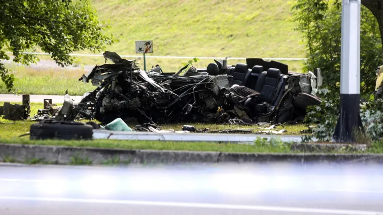 Auto smrskan, vozač poginuo: Policija traži svjedoke te&scaron;ke nesreće na Jarunu
