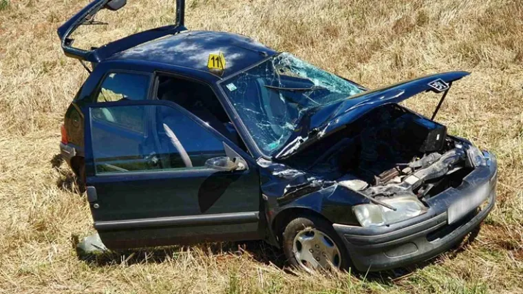 Crni vikend na hrvatskim cestama: Peugeot sletio s ceste u Istri, vozač umro na putu do bolnice