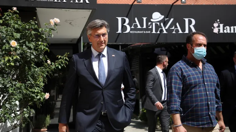 Uz bo&scaron;karina, bakalar i krvavice krojila se visoka politika: U ovim restoranima su na&scaron;i političari sklapali te&scaron;ke dogovore