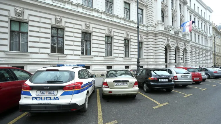 A takvih je na sudu, osim nje, jo&scaron; troje