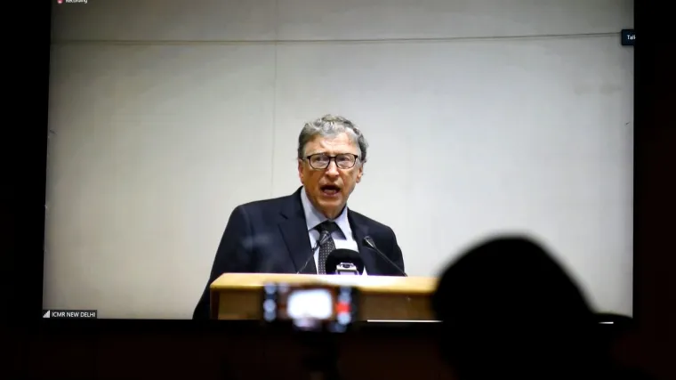 Preuzeli račune Jeffa Bezosa, Kanyea Westa, Billa Gatesa, Obame, Kim Kardashian... Slali su i tvitove