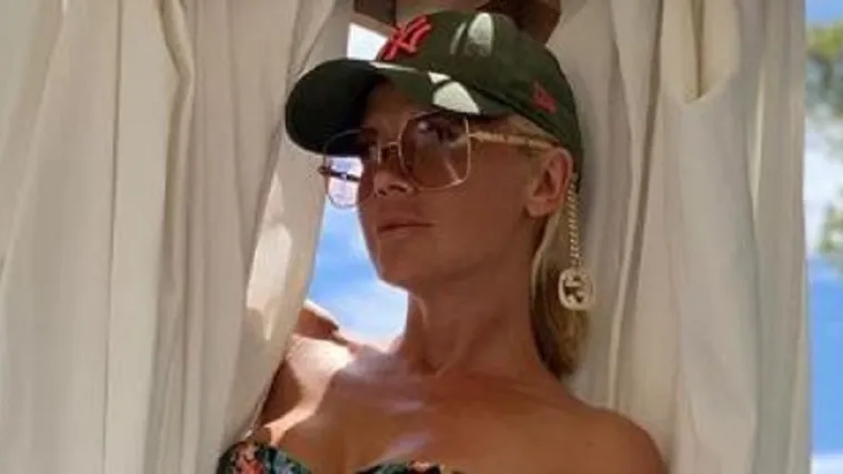 Maja &Scaron;uput u bikiniju stala tik ispred kamere. Prizor je opasan za srce!