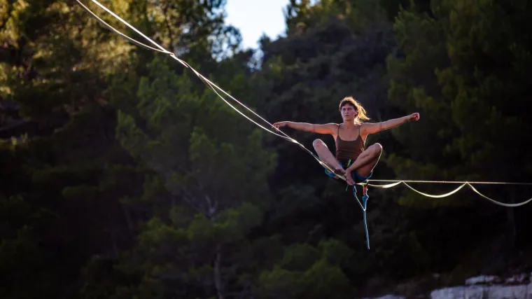 Prizor od kojeg zastaje dah: Atraktivno hodanje po traci iznad Galebovih stijena osvojilo sve prisutne