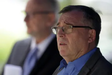 'Od početka raspravljamo je li to bilo preblago... Naša je strategija čekić i ples'