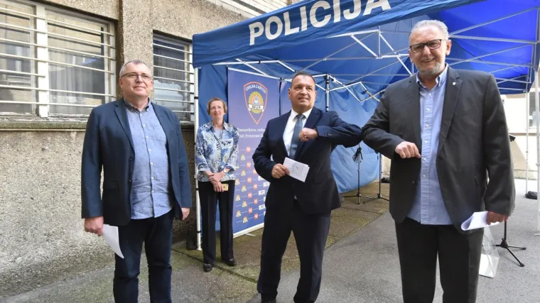 Imamo li 49 ili 52 novooboljelih? Stiglo obja&scaron;njenje za&scaron;to se brojke ne poklapaju