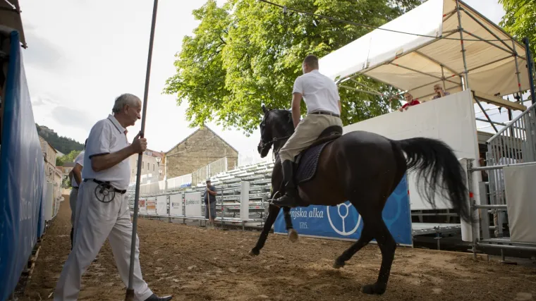Sinjska alka bit će 9. kolovoza: Na tribinama će se održavati fizička distanca