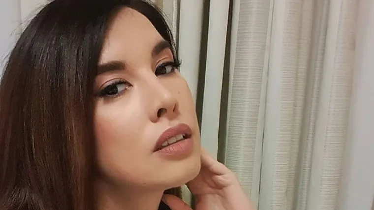 Nives Celzijus u ultrakratkoj haljini pokazala sve adute