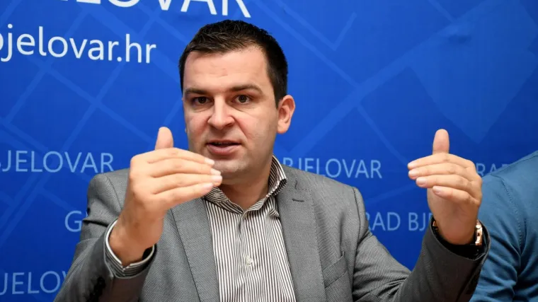 Zastupnik koji je Plenkoviću spasio većinu: 'Jučer sam se testirao i rezultat je ponovno negativan'