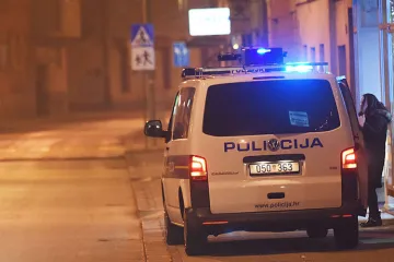 Napali stariju gospođu, a bokserom razbili glavu susjedu koji je zvao policiju; 'Izvukli su palice, sjekiru...'