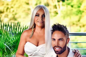 'Mama, al' sorry... Izgleda k'o mlađa sestra...'