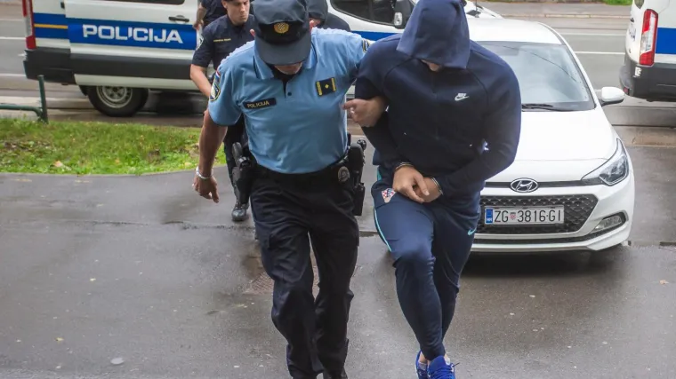 Četiri muškarca napala su ih nakon utakmice Lokomotive i Osijeka