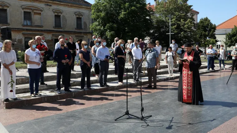 Srpsko narodno vijeće i antifa&scaron;isti odali počast usta&scaron;kim žrtvama: 'Ovdje su patili nevino ubijeni'