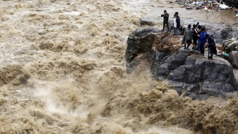Zastra&scaron;ujuć monsun i poplave odnijeli vi&scaron;e od 340 života u Južnoj Aziji: Evakuirano 300.000 ljudi