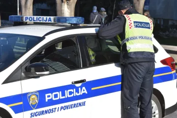 Našli su minu, streljivo, drogu i opremu za uzgoj opijata
