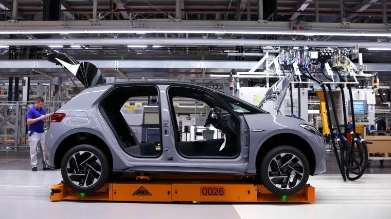 'I druge zemlje u&scaron;le su u začarani krug. Ali, dugovi sami po sebi nisu lo&scaron;a stvar...'