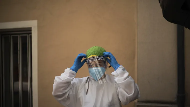 Niz sličnih slučajeva: Pedesetak migranata pobjeglo je iz propisane karantene u sportskoj dvorani