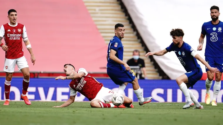 Aubameyang heroj Topnika, Kovačić isključen