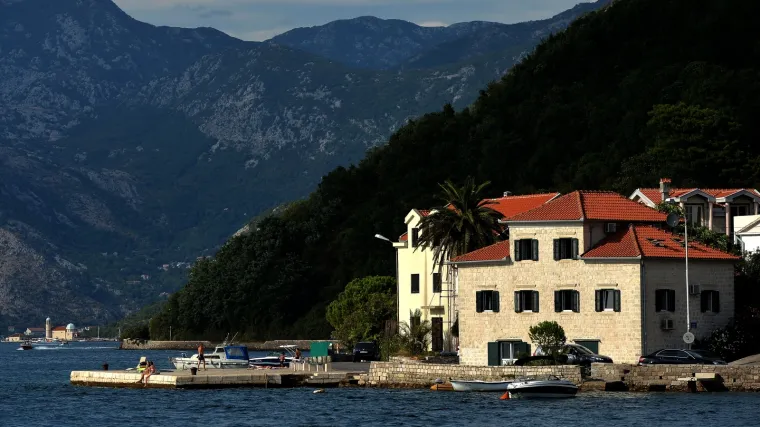 Sumrak turizma u Crnoj Gori: Polovica hotela je zatvorena, u otvorenima popunjenost tek desetak posto