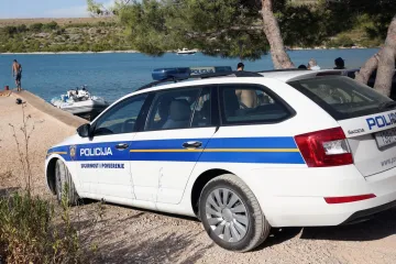 Pokušaj ubojstva na Krku: Nožem izbo mladića u ranim jutarnjim satima pa pobjegao