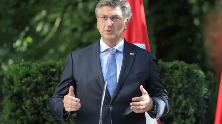 'Dovoljno smo čekali, ovako se gradi novo dru&scaron;tvo'